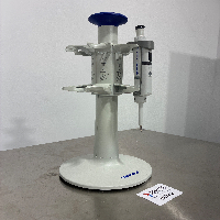 Eppendorf Research plus pipette 0.1-2.5 µL image 0